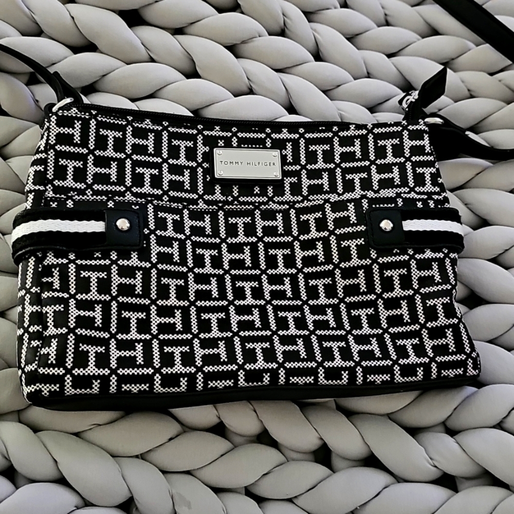 Tommy Hilfiger Crossbody, Perfect Condition
